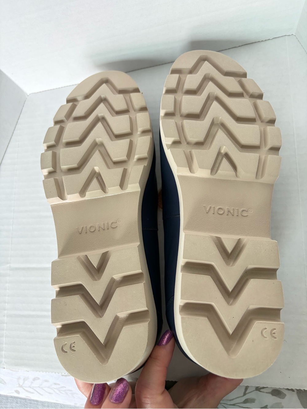 Vionic Kensley Loafer Women’s Size 7 Navy Cream Leather Platform Lug Rubber Sole - Picture 12 of 12